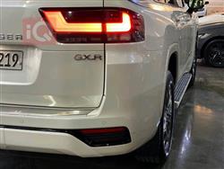 تۆیۆتا لاند کروزەر